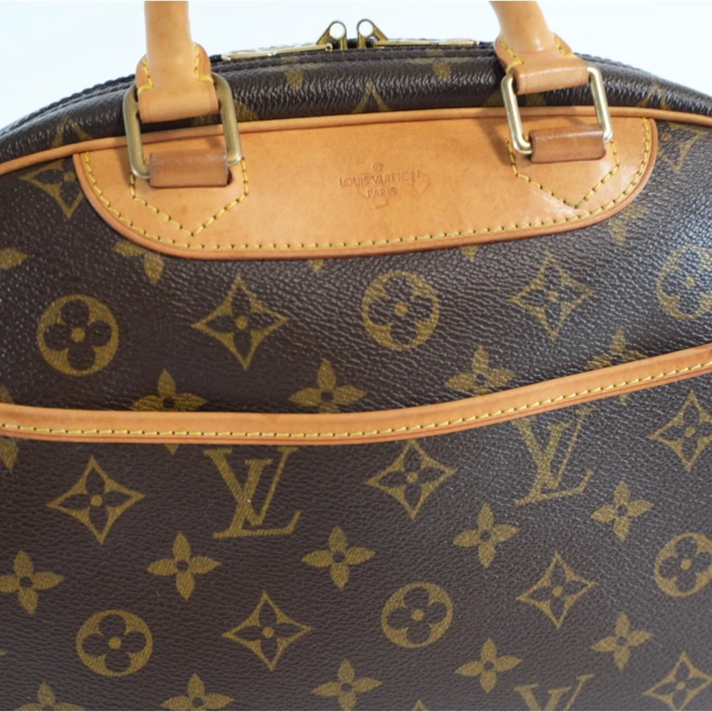 🎉 24 Hour Sale 💯Authentic LOuis Vuitton Trouville Handbag 👜 - Picture 7 of 15